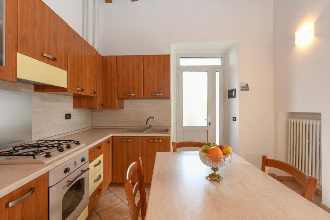 Appartamento In Piazza Moniga del Garda Exterior photo
