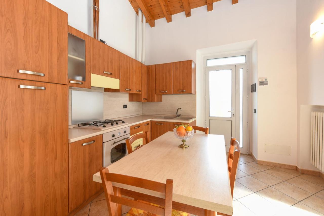 Appartamento In Piazza Moniga del Garda Exterior photo